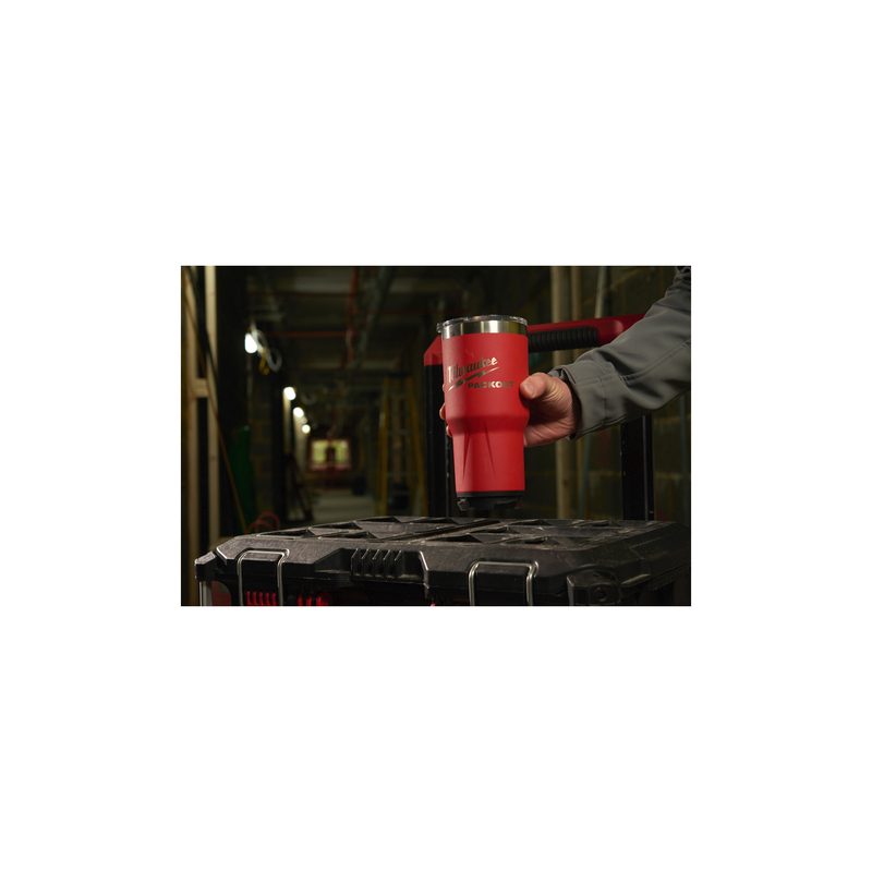 Milwaukee PACKOUT HRNEK 591 ml - 1ks