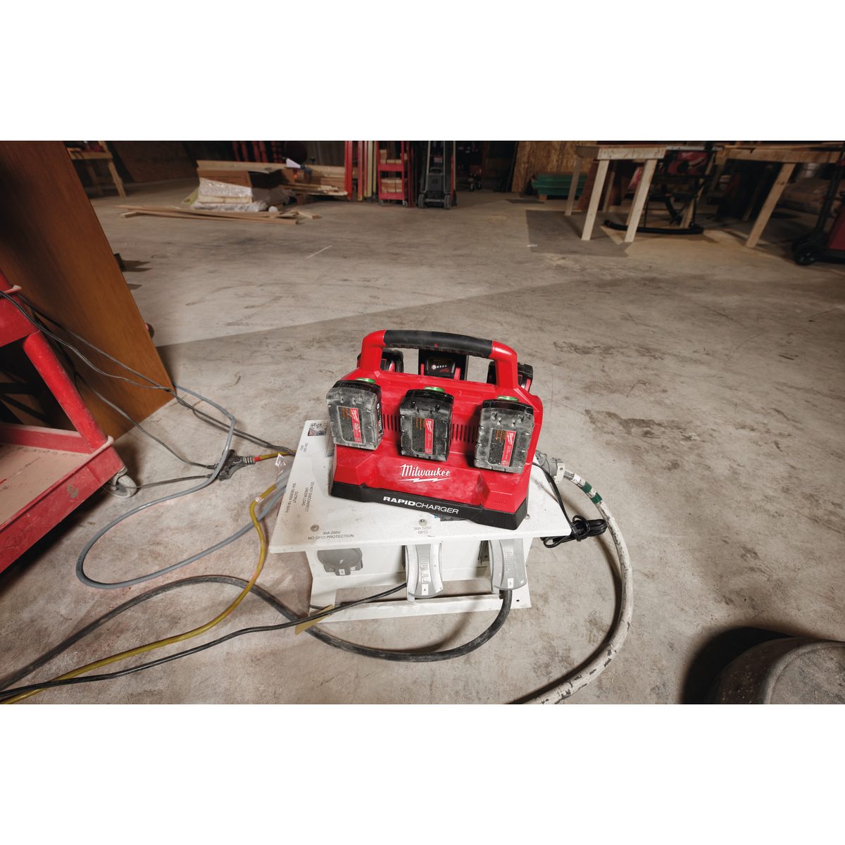 Milwaukee M18 PC6 Packout Rapid Charger - nabíječka