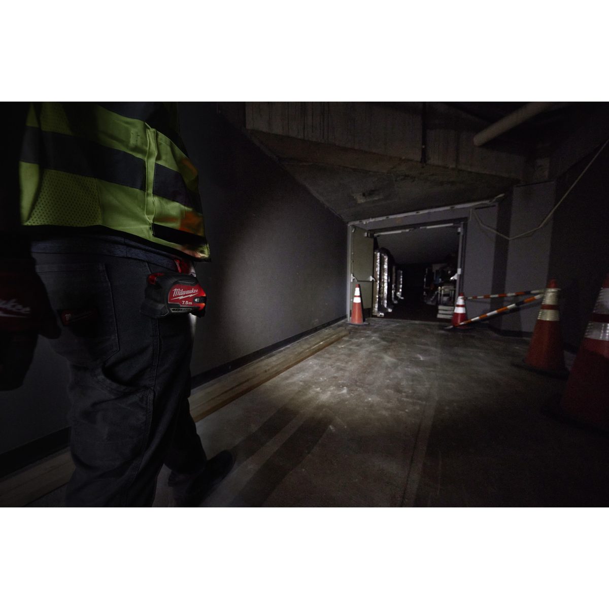 Milwaukee Měřící pásmo s LED 7,5m