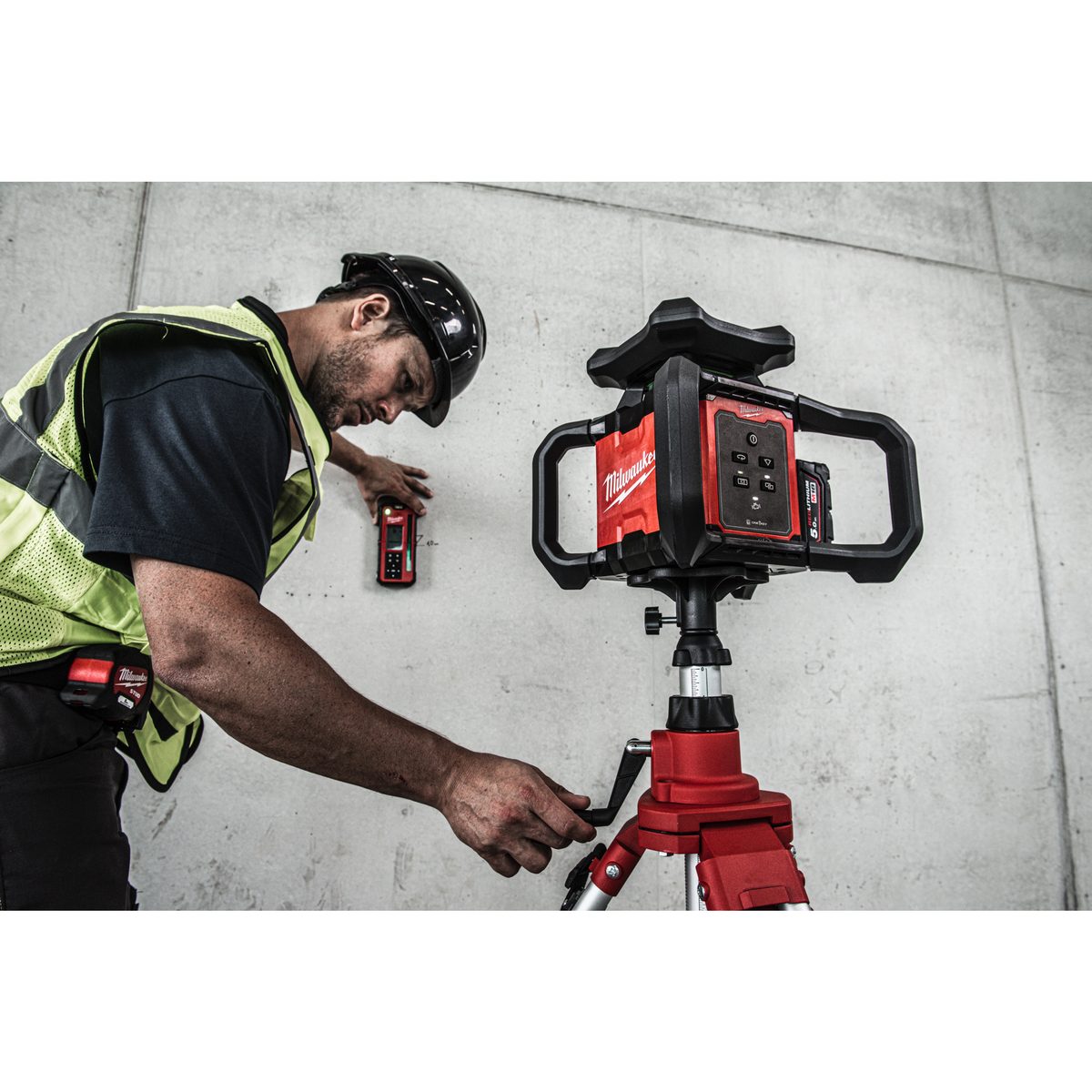 Milwaukee 3m laserový stativ