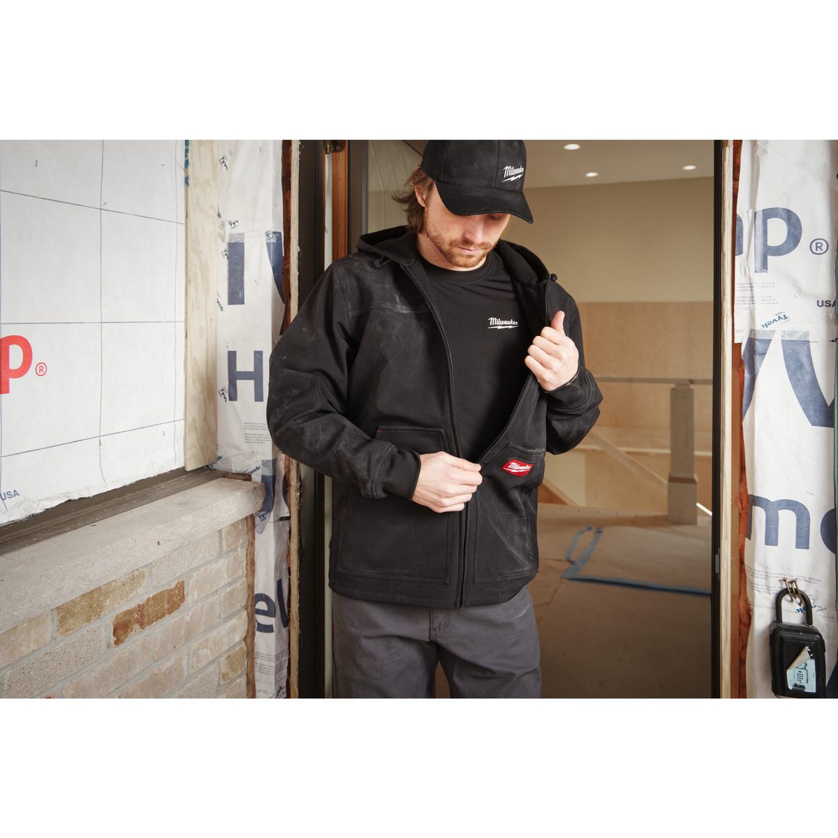 Milwaukee SJ BL XL - Freeflex softshellová bunda s kapucí černá XL