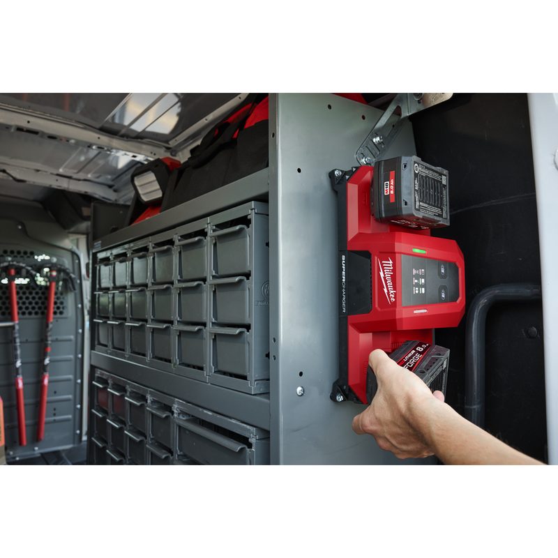 Milwaukee M18 MDBSC Mobilní super nabíječka se dvěma sloty