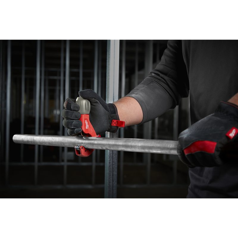Milwaukee Constant Swing Inox Tubing Cutter 29mm