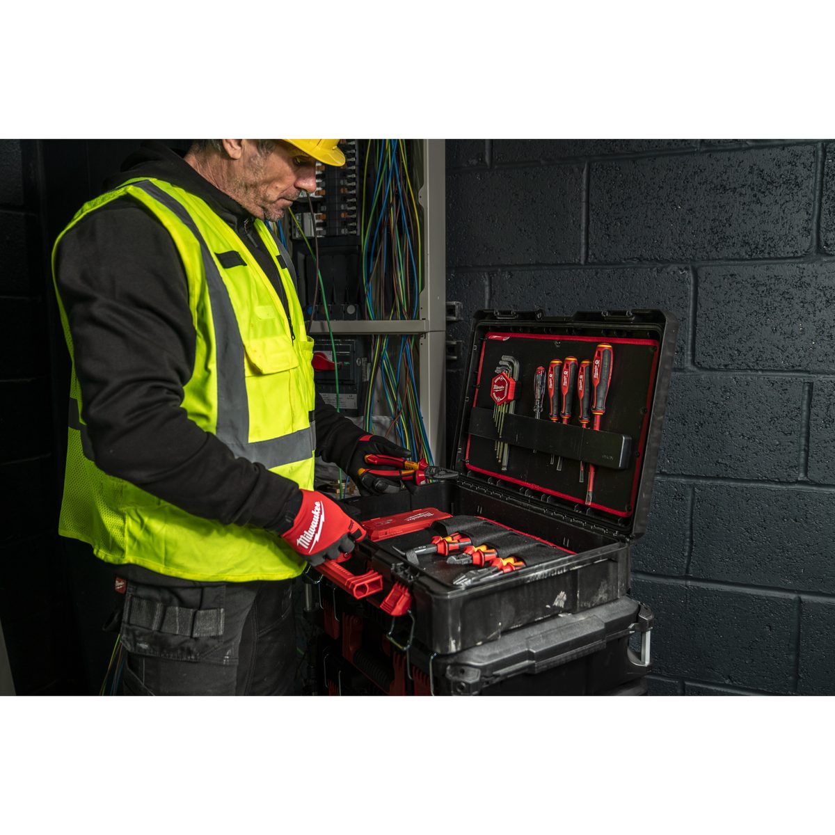 Milwaukee PACKOUT Elektrikářský Set 62 pc