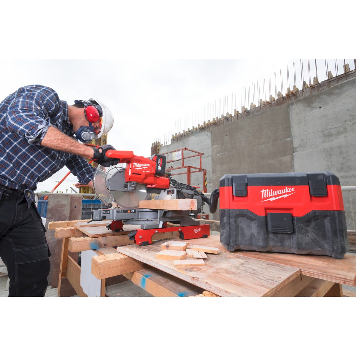 Milwaukee M18 VC2-0 Aku vysavač mokré a suché vysávání – 7,5 l / 1300 l/min