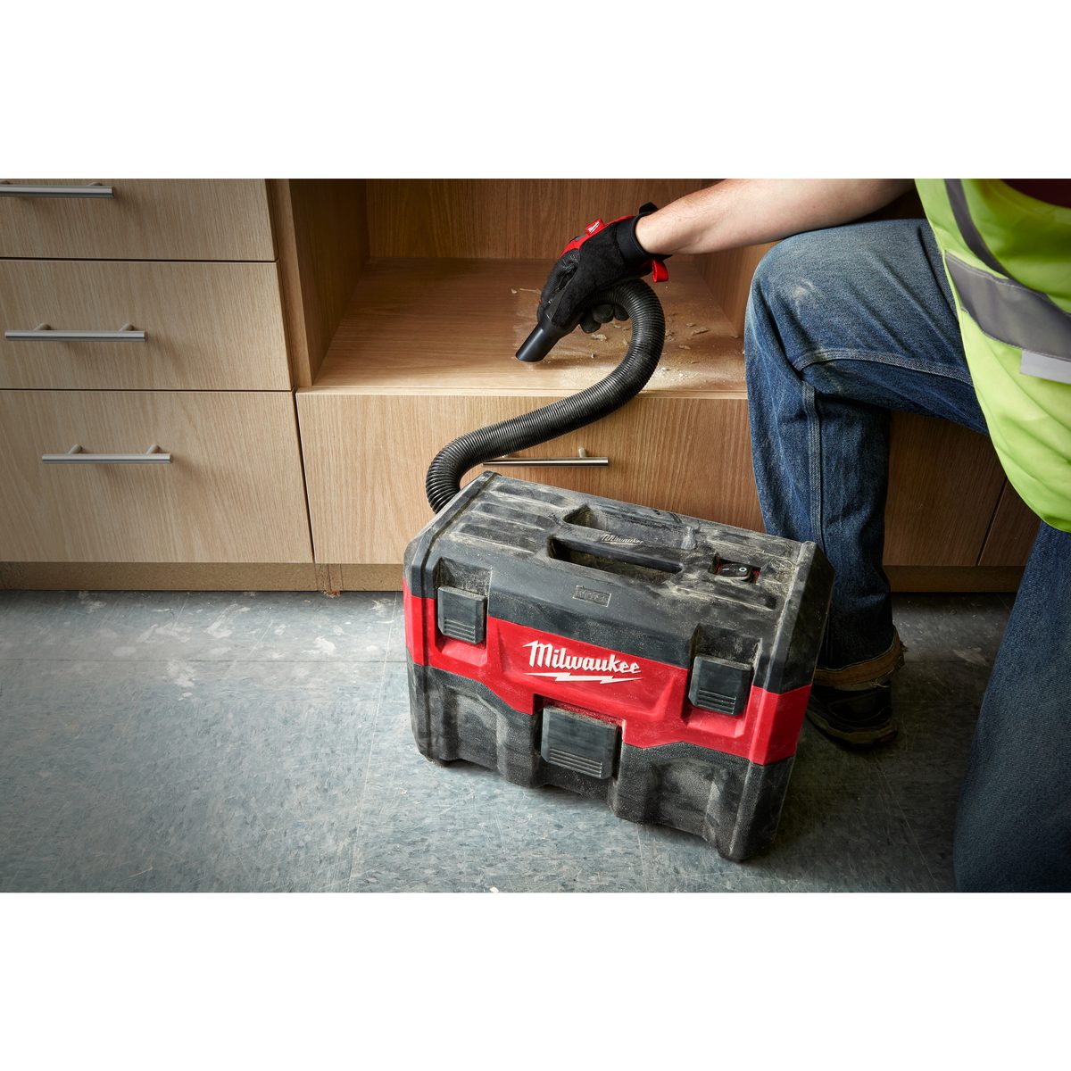 Milwaukee M18 VC2-0 Aku vysavač mokré a suché vysávání – 7,5 l / 1300 l/min