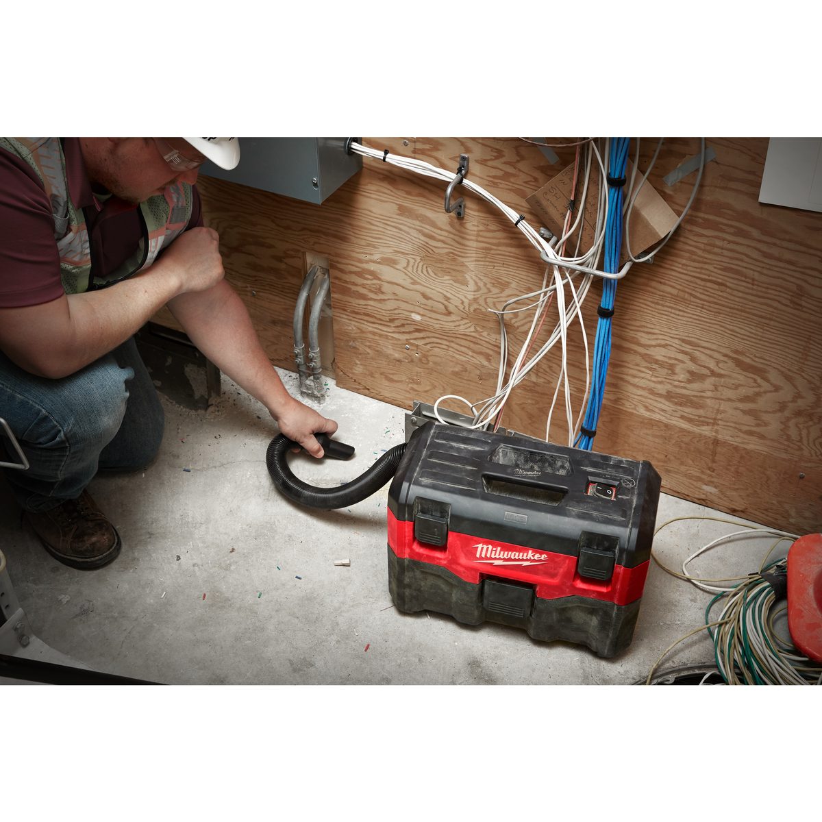 Milwaukee M18 VC2-0 Aku vysavač mokré a suché vysávání – 7,5 l / 1300 l/min