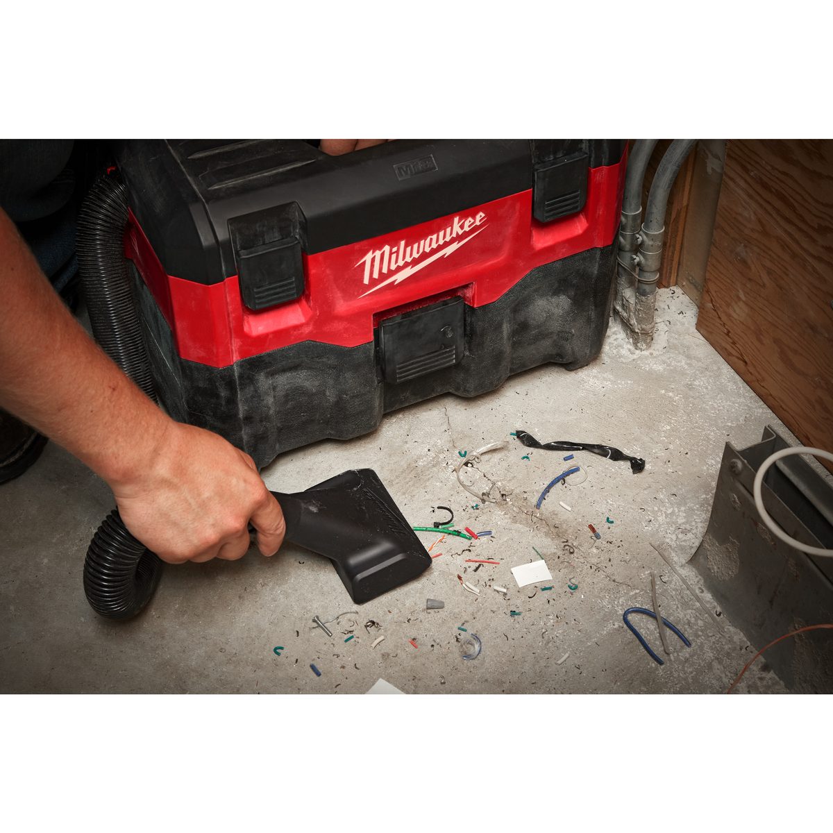Milwaukee M18 VC2-0 Aku vysavač mokré a suché vysávání – 7,5 l / 1300 l/min