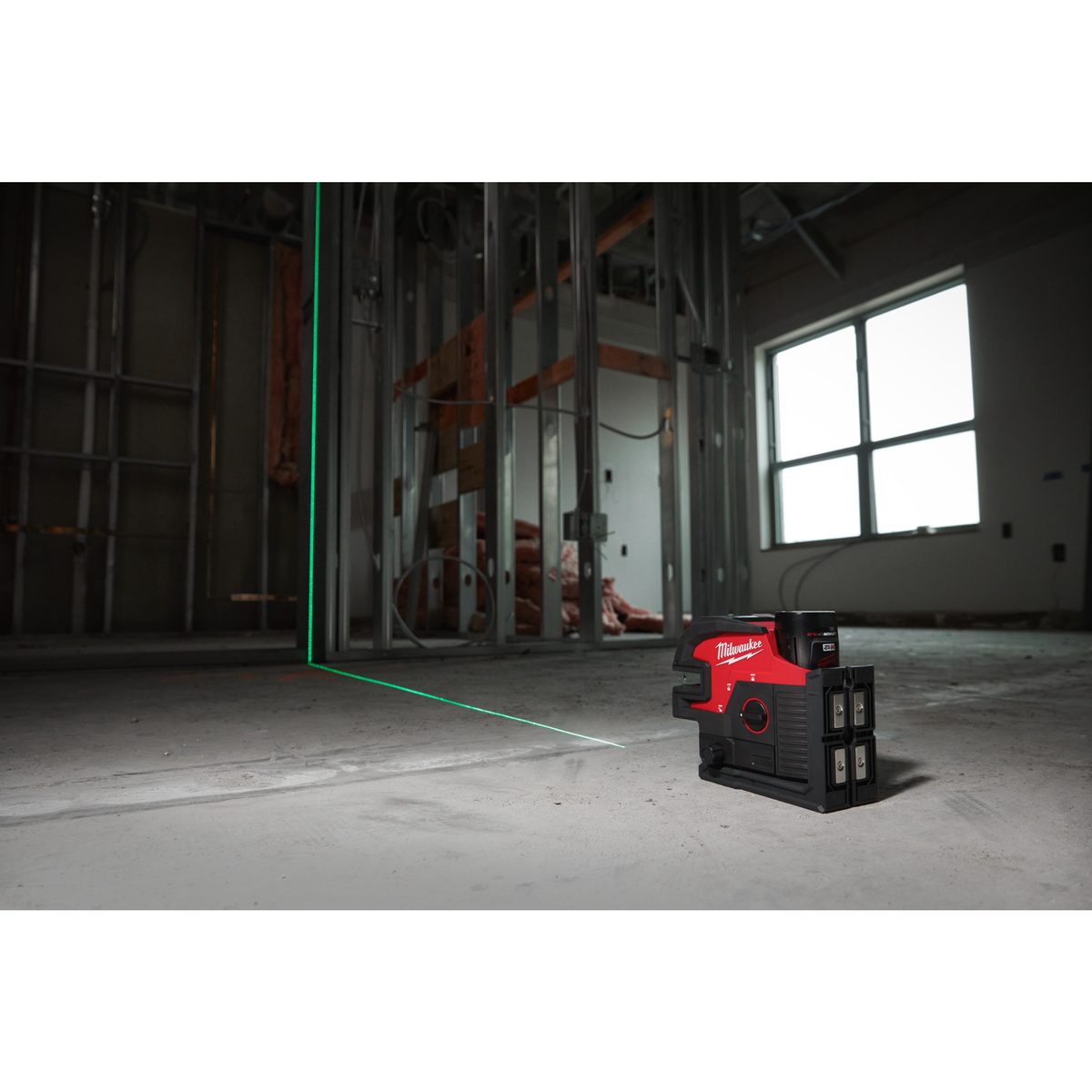 Milwaukee M12 CLL4P-301C CROSS LINE 4P. LASER