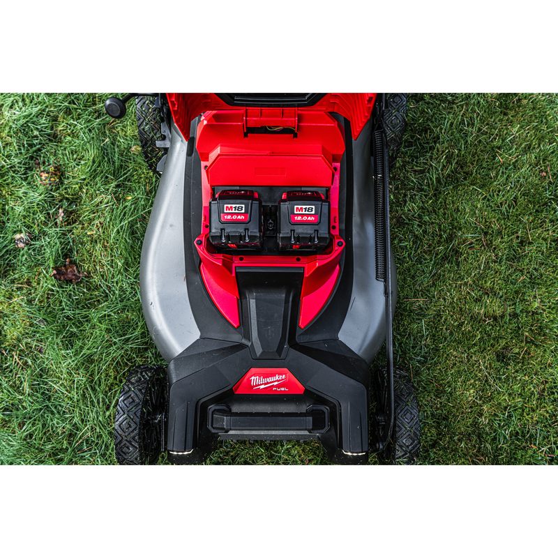 Milwaukee M18 F2LM53-0 Sekačka na trávu 53 cm s pojezdem - bez aku
