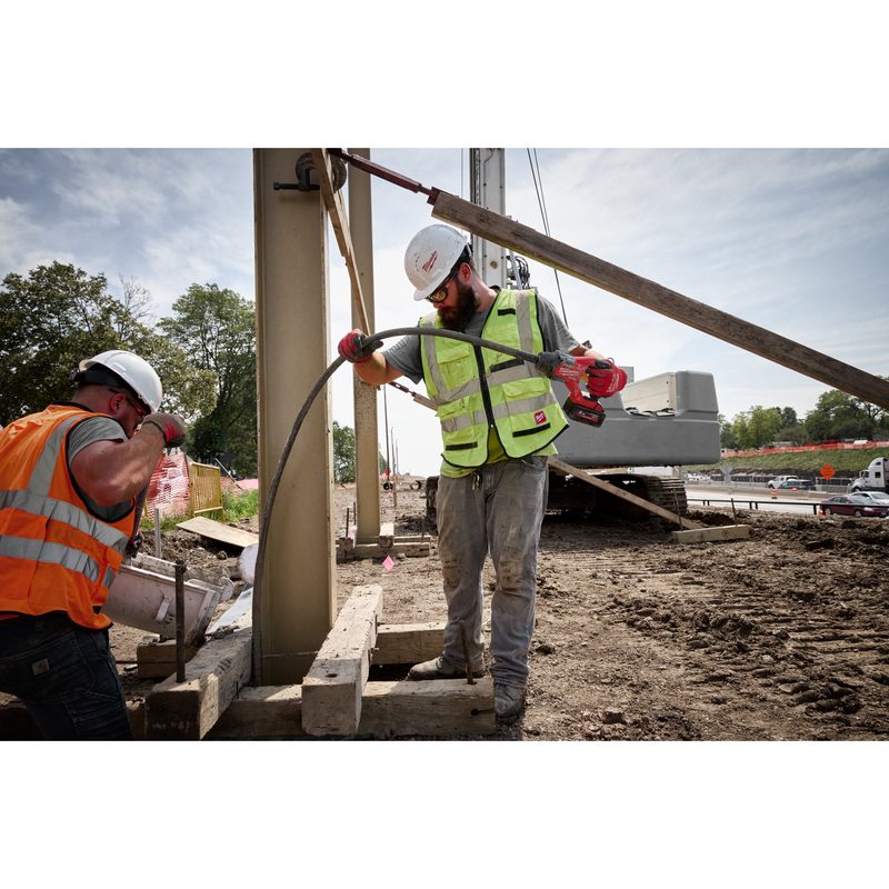 Milwaukee M18 FUEL FCVN24-0 Aku jehlový ponorný vibrátor na beton s kabelem 2,4 m