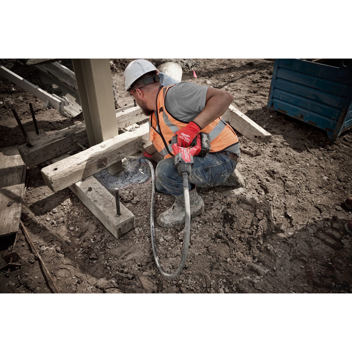 Milwaukee M18 FUEL FCVN24-551 Aku jehlový ponorný vibrátor na beton s kabelem 2,4 m