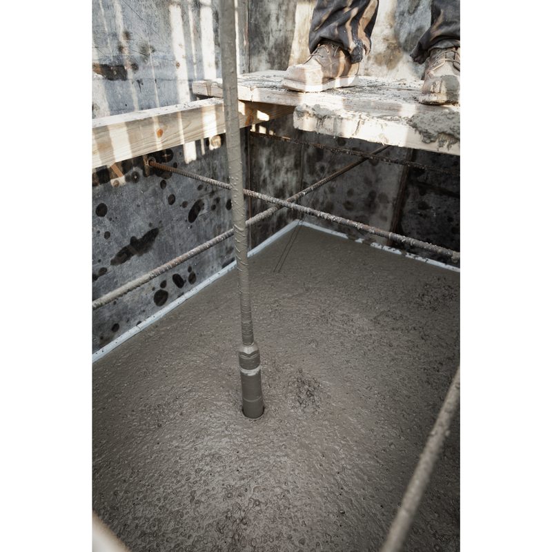 Milwaukee MXF CVBC-0 MX FUEL KUFŘÍKOVÝ PONORNÝ VIBRÁTOR NA BETON