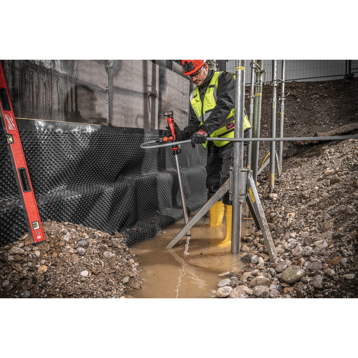 Milwaukee M12 BSWP-0 HYDROPASS Tyčové aku vodní kalové čerpadlo