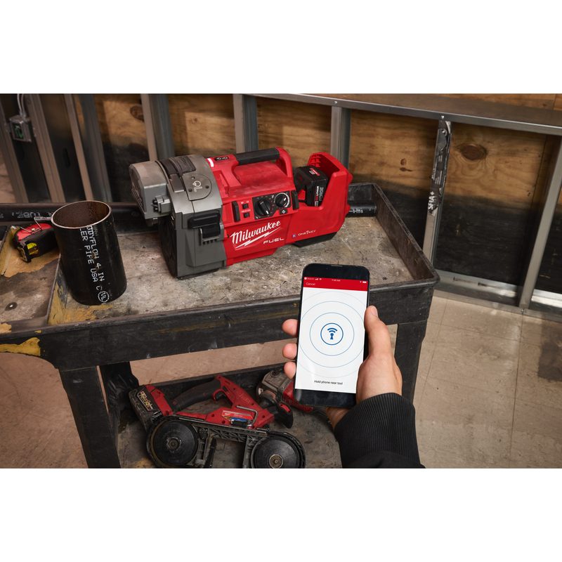 Milwaukee M18 FRGRO114-802C Drážkovací aku stroj - Kapacita (DN) 32-100 - Victaulic