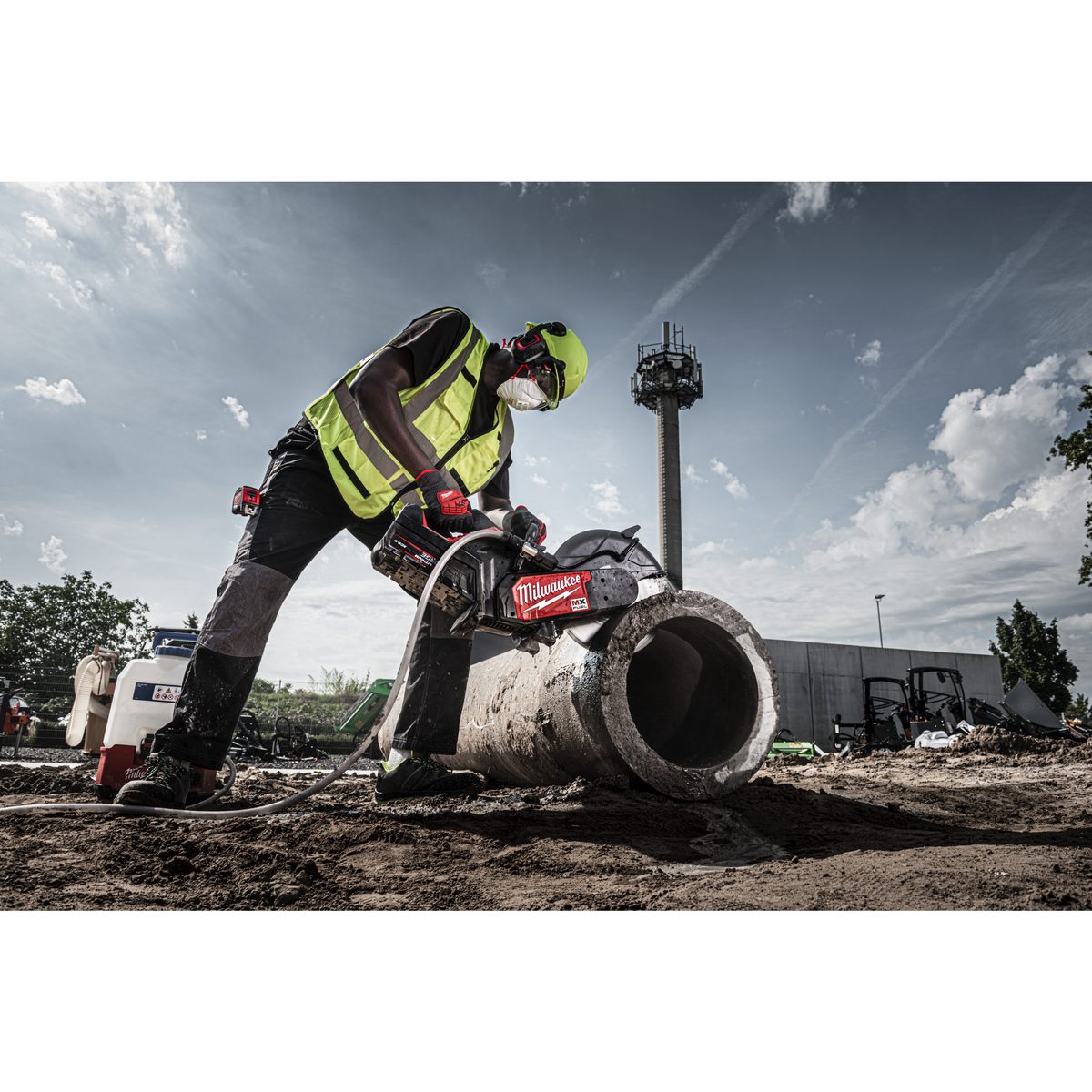 Milwaukee MXF COS350G2-0 Rozbrušovací pila 350mm