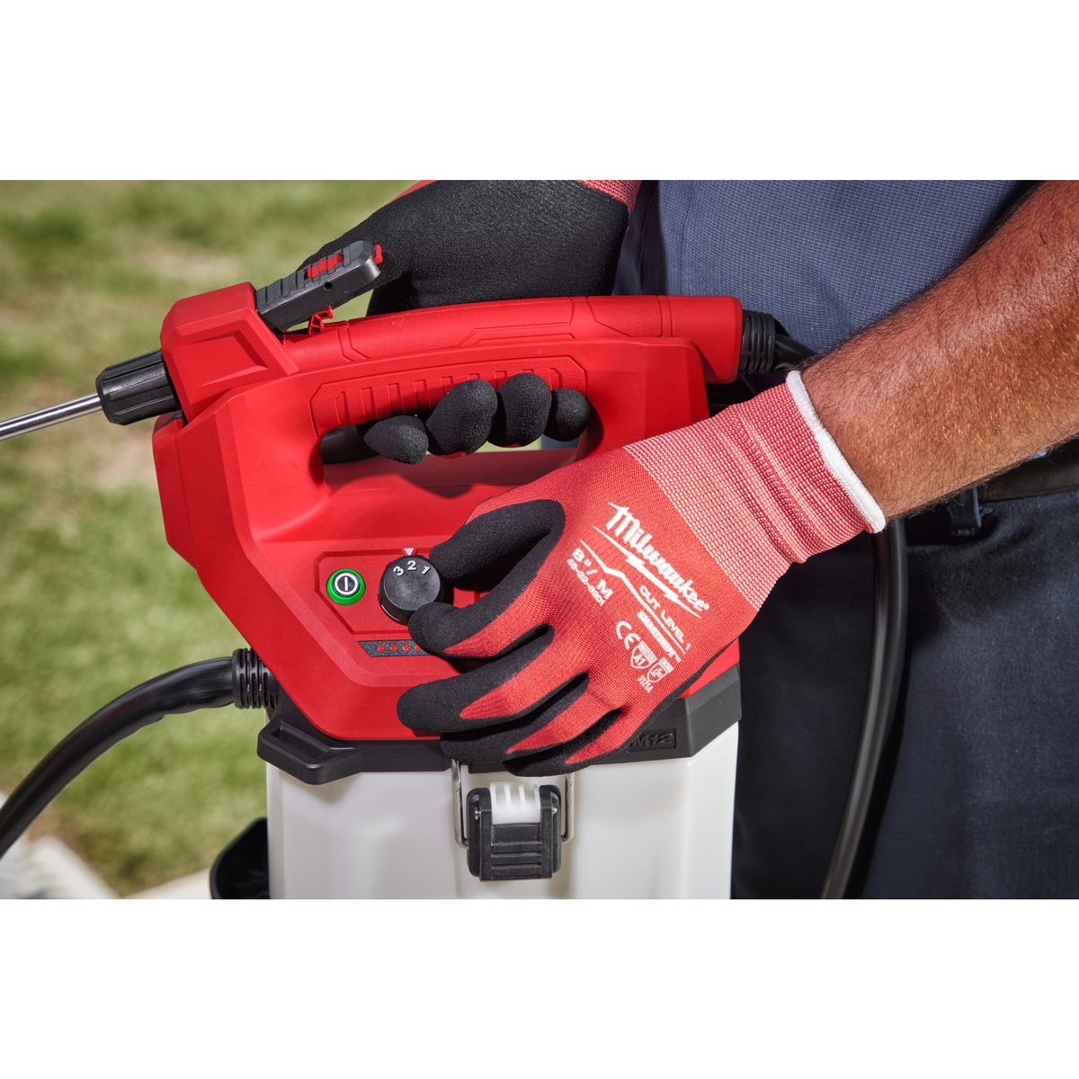 Milwaukee M12 BHCS3L-0 Aku rozprašovač na chemikálie - 3,7 litru