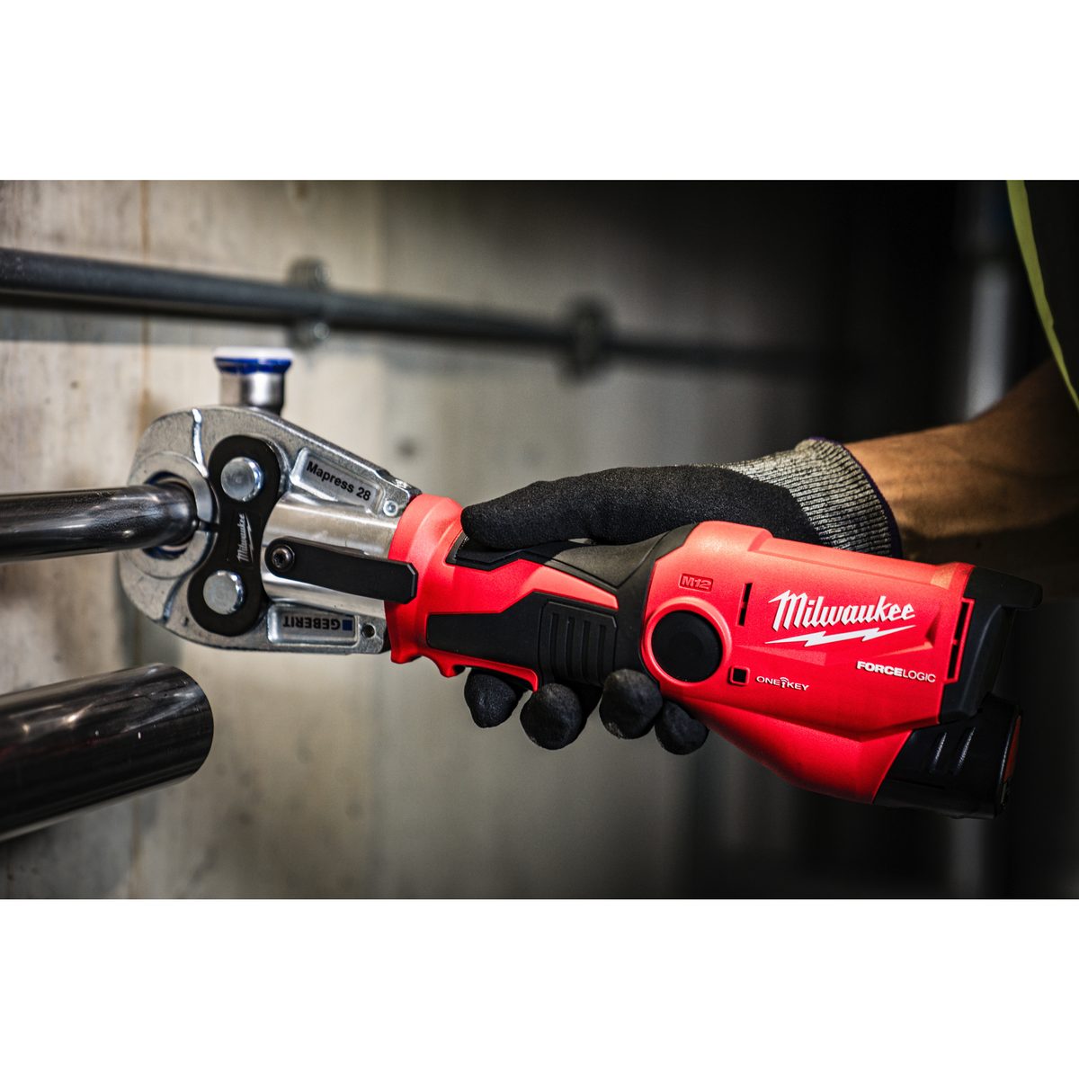 Milwaukee M12 ONEHPT-202C subkompaktní hydraulický lis s ONE-KEY