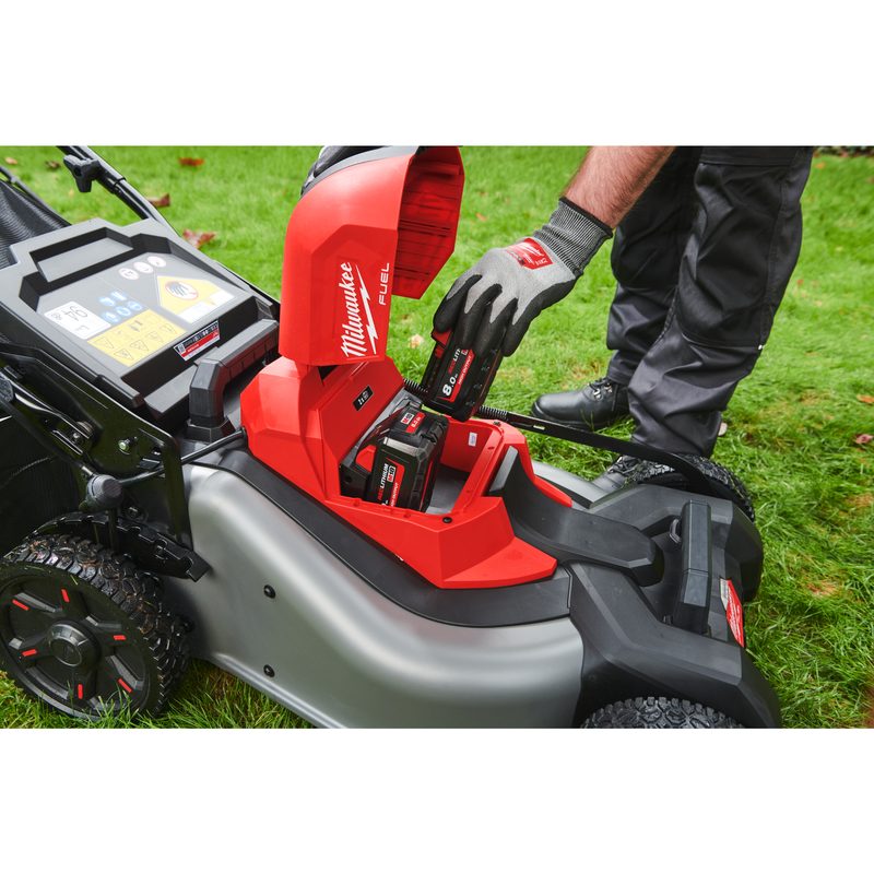 Milwaukee M18 F2LM46-0 sekačka s pojezdem 46 cm