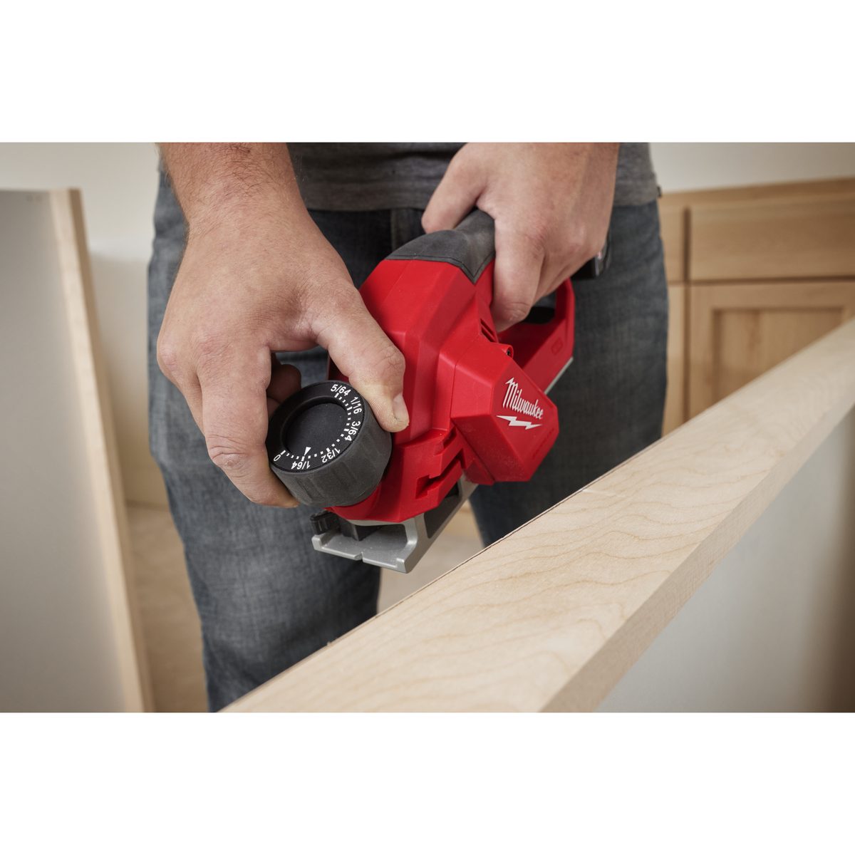 Milwaukee M12 BLP-0X bezuhlíkový hoblík