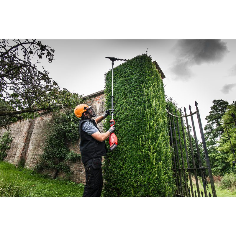 Milwaukee M18 FHETE27-0 plotostřih s rozšířením 267 cm