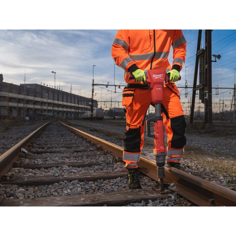 Milwaukee M18 FUEL FHIWF1R-0C 1″ železniční rázový utahovák s pojistným kroužkem