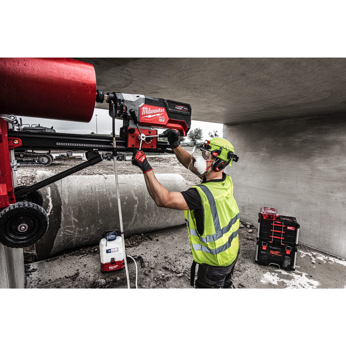 Milwaukee MXF DCD350KIT-0 350 mm diamantová jádrová vrtačka