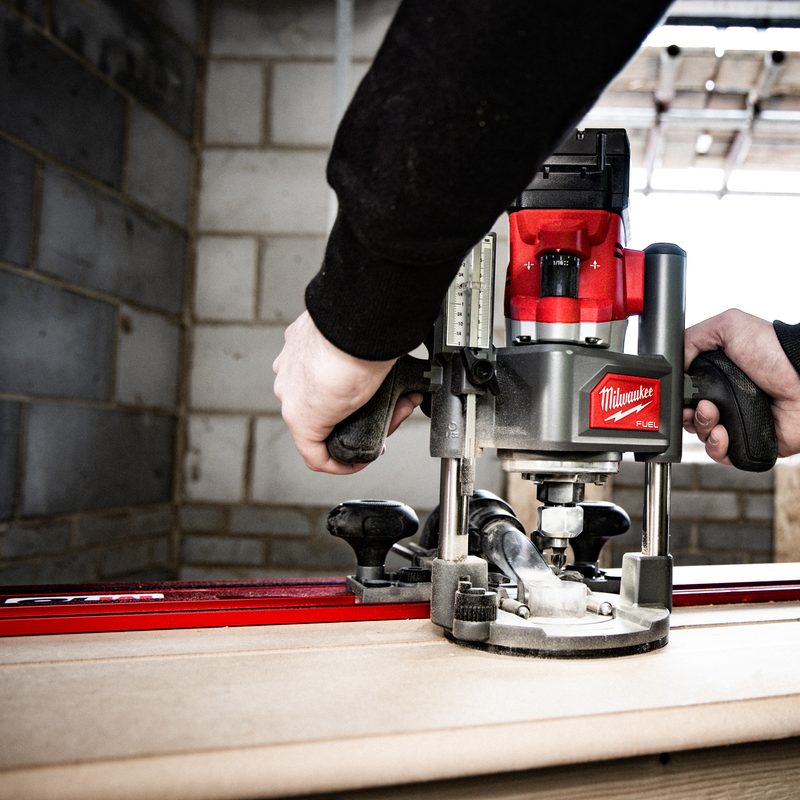 Milwaukee M18 FR12KIT-0P FUEL frézka 12 mm - Packout kufr