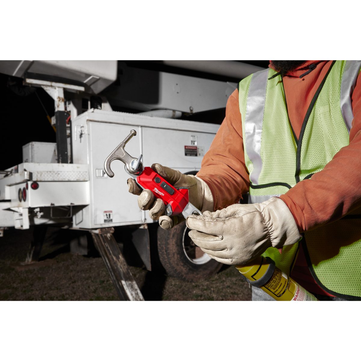 Milwaukee L4 HSL-301 Svítilna HOT STICK s USB dobíjením