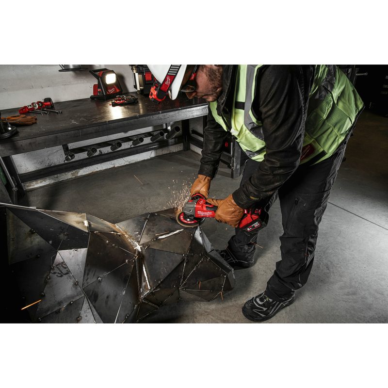 Milwaukee M18 FSAG125XB-0 125 mm úhlová bruska s posuvným spínačem