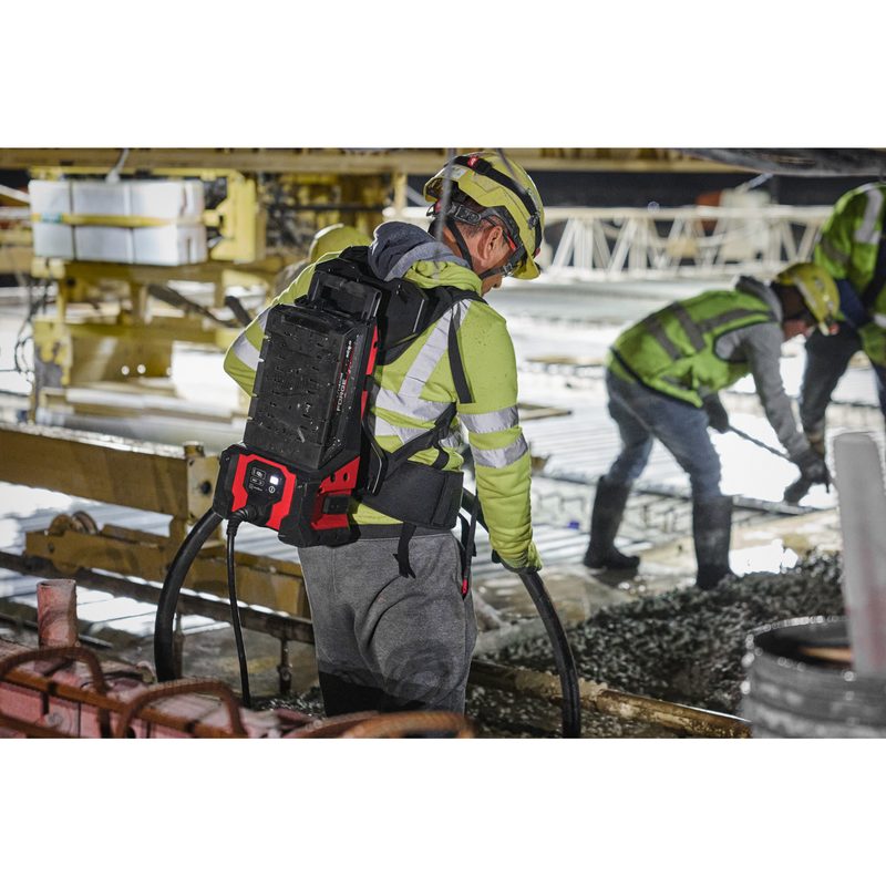 Milwaukee MXF CVHF-0 FUEL vysokofrekvenční vibrátor na beton
