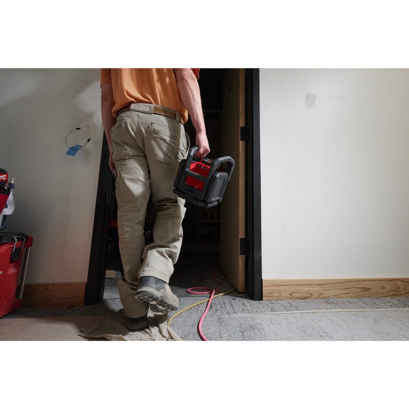 Milwaukee M18 MDTL-0 Multisměrové světlo 4500 lumenů, možnost napájení ze sítě