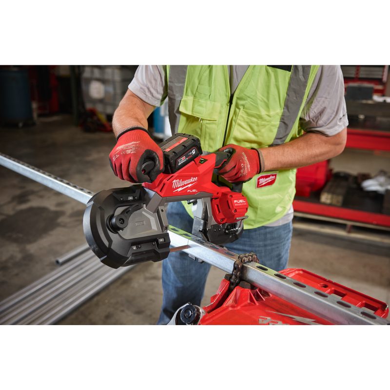 Milwaukee M18 FBS127-502C Pásová pila 127mm