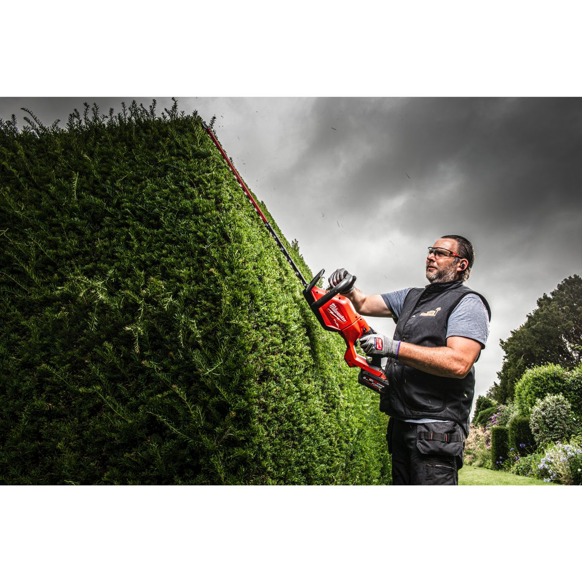 Milwaukee M18 FHET60G2-802 plotostřih 60 cm