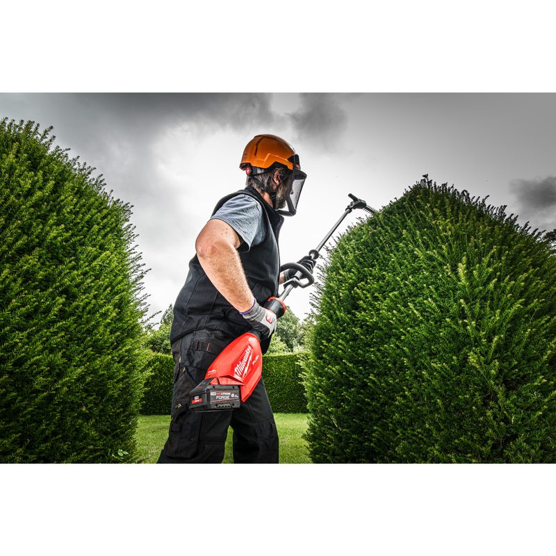 Milwaukee M18 FHETE22-0 plotostřih s rozšířením 216 cm