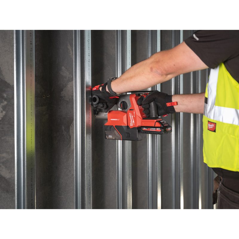 Milwaukee M18 FHACDDE-0C Kombinované kladivo SDS-Plus s odsáváním – 1,7 J
