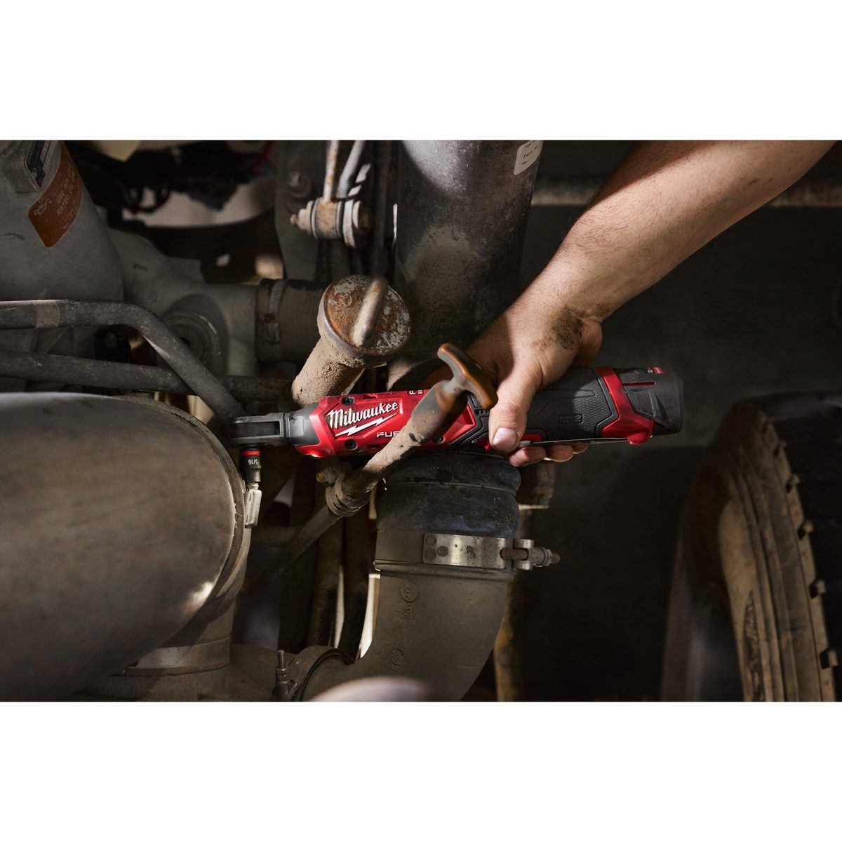 Milwaukee M12 FIR14G2-252B Aku ráčna 1/4" – 61 Nm (2× 2,5 Ah)