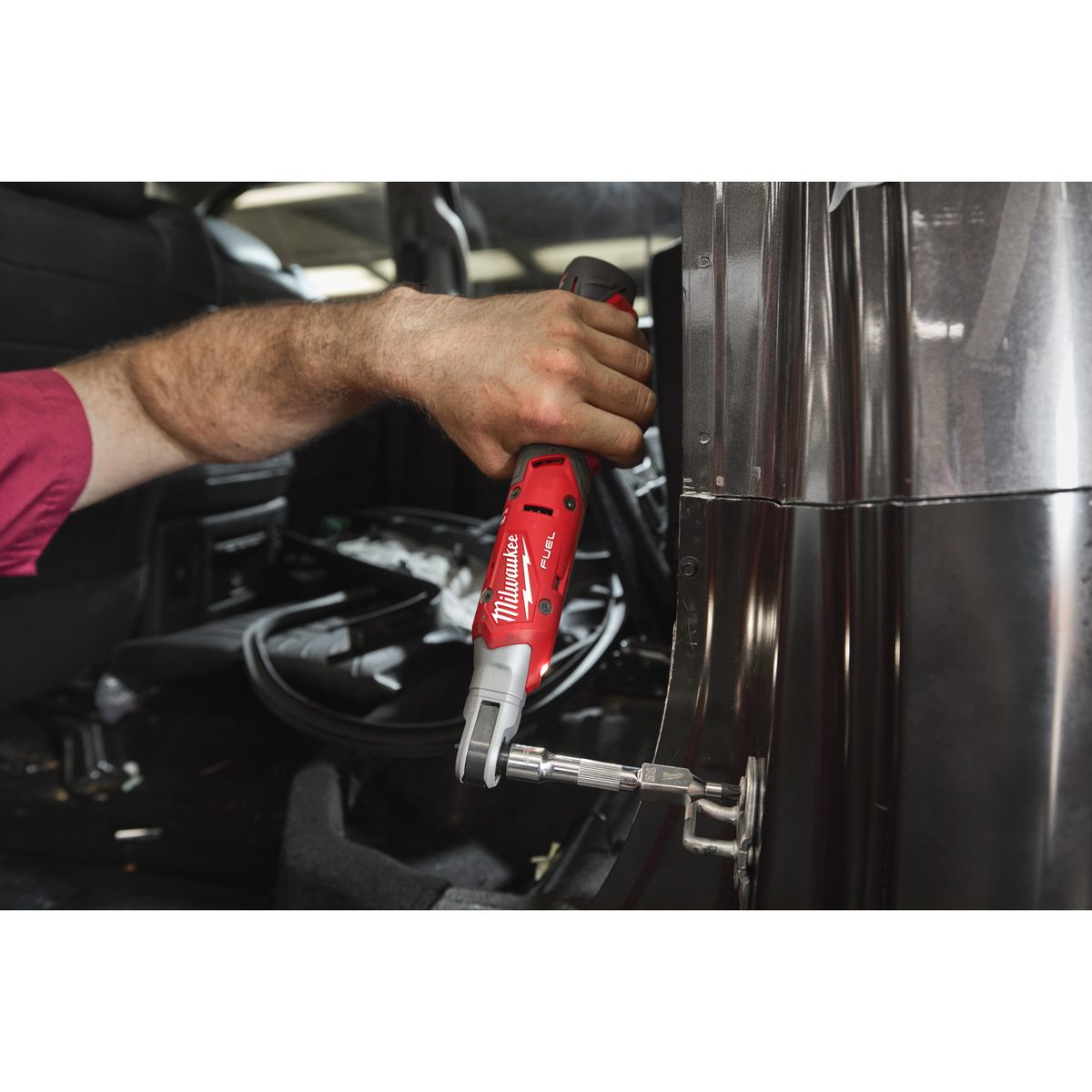 Milwaukee M12 FIR38G2-0 Aku ráčna 3/8" – 95 Nm
