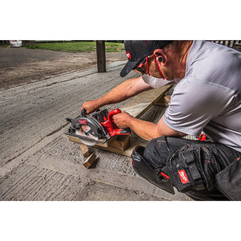 Milwaukee M18 FCSRH662-0 Okružní pila se zadní rukojetí – ⌀190 mm