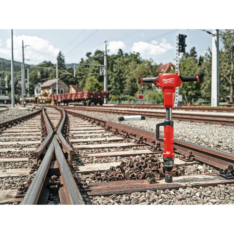 Milwaukee M18 FUEL FHIWF1R-122C 1″ železniční rázový utahovák s pojistným kroužkem