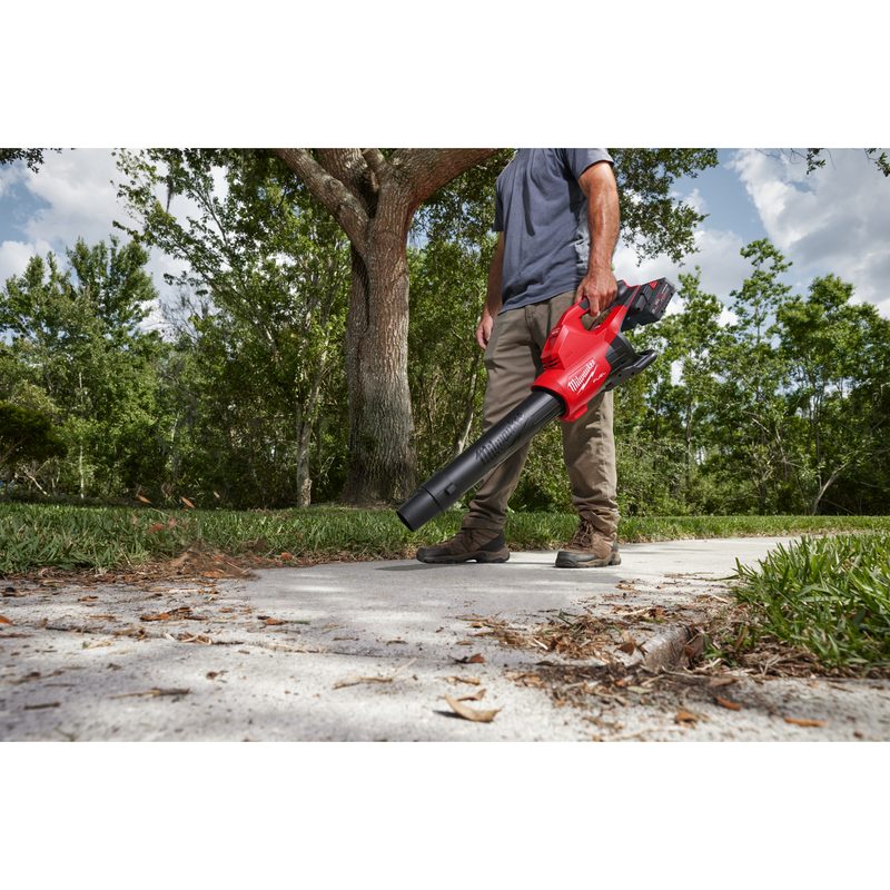 Milwaukee M18 F2BL-802 fukár se dvěma akumulátory