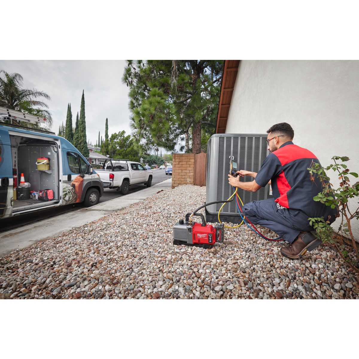 Milwaukee M18 FVP5-801 vakuové čerpadlo 5 CFM