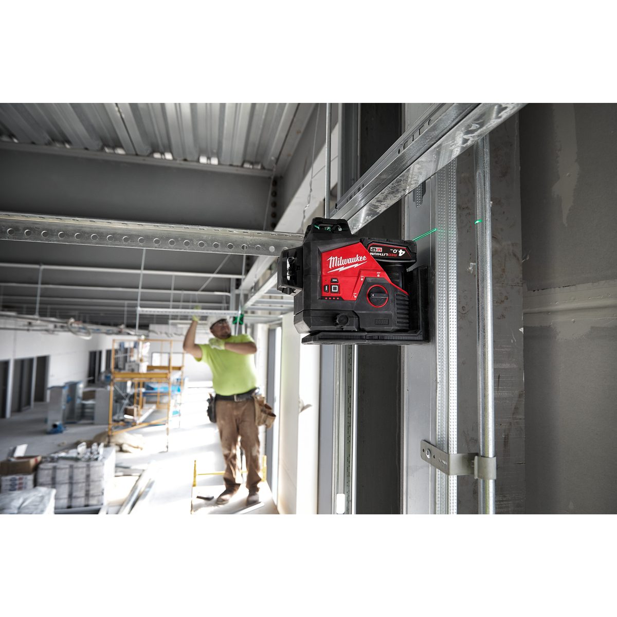 Milwaukee M12 3PLSKIT-401P laser 360° se zeleným paprskem se 3 rovinami, příslušenství