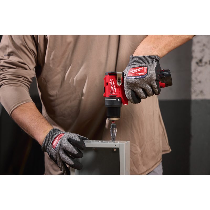 Milwaukee M12 BLDDRC-202C Kompaktní bezuhlíkový šroubovák – 40 Nm