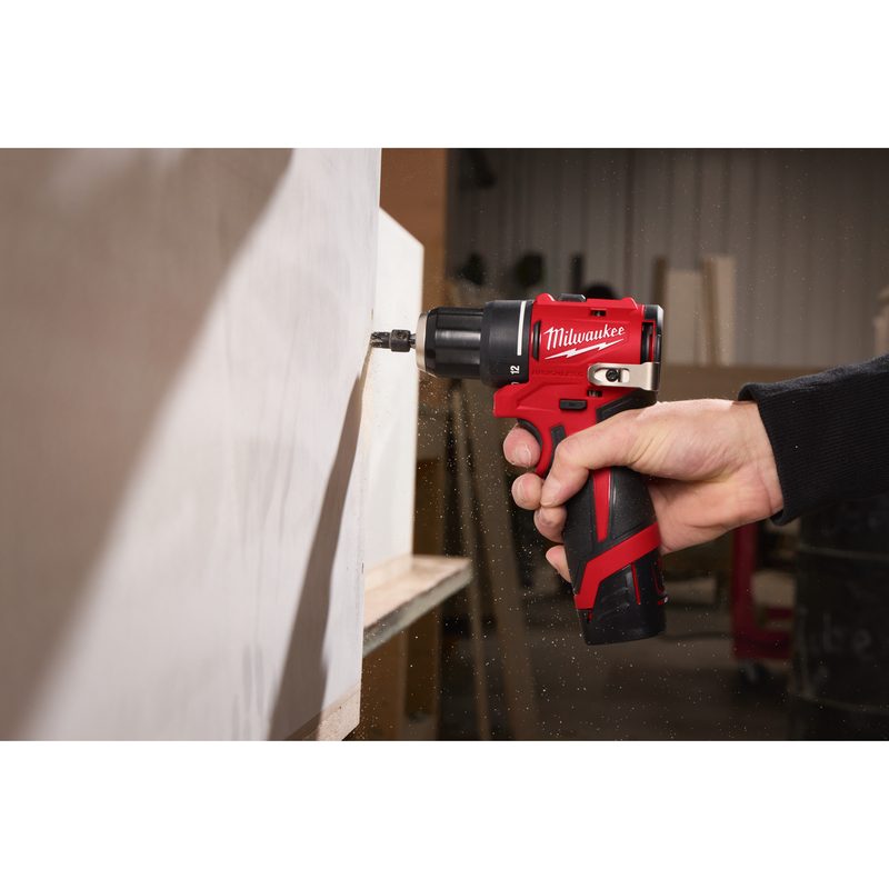 Milwaukee M12 BLPDRC-402C Kompaktní bezuhlíková příklepová vrtačka – 40 Nm
