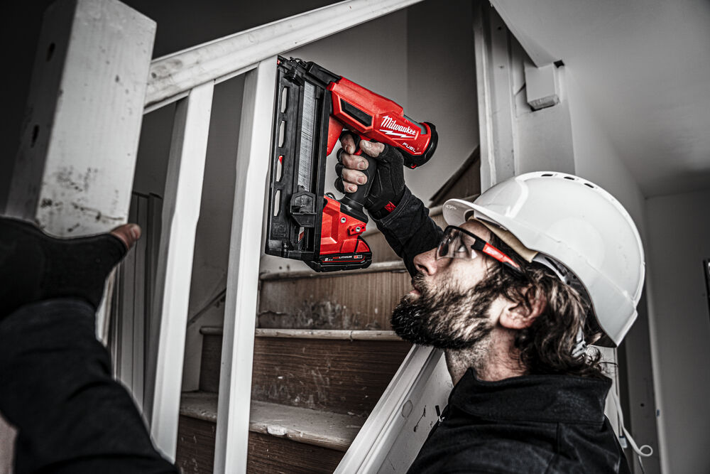 Milwaukee M18 FN16GA-0X Aku dokončovací hřebíkovačka 20°