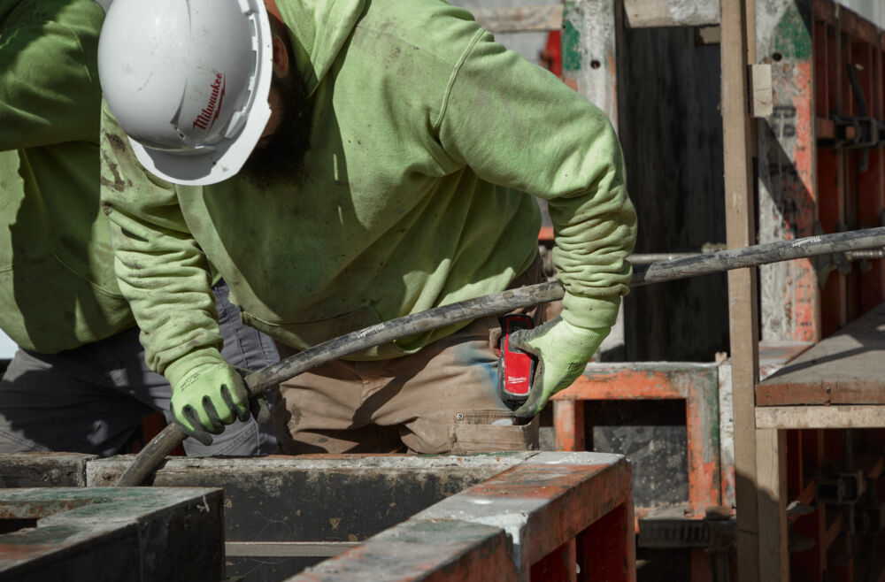 Milwaukee MXF CVBCKIT-602 MX FUEL KUFŘÍKOVÝ PONORNÝ VIBRÁTOR NA BETON