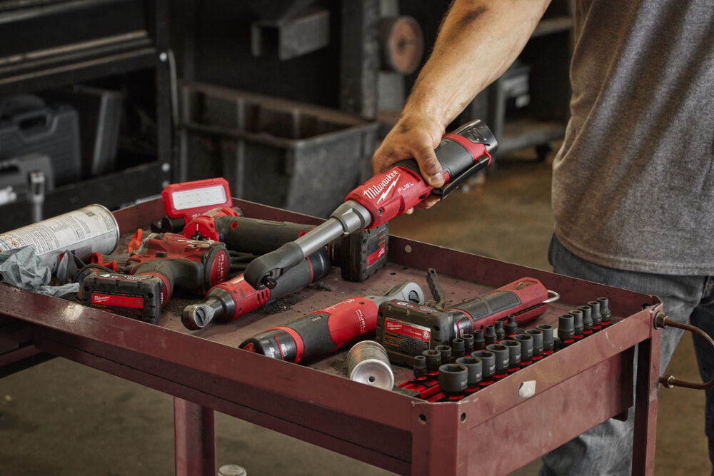 Milwaukee M12 FHIR38LR-0 ⅜″ Vysokorychlostní ráčna s prodlouženou hlavou