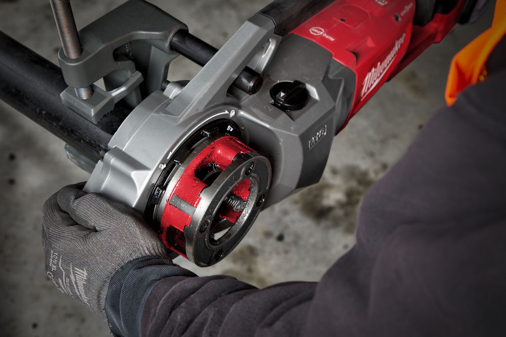 Milwaukee M18 FPT2-121C FUEL ONE-KEY 2˝ závitořez