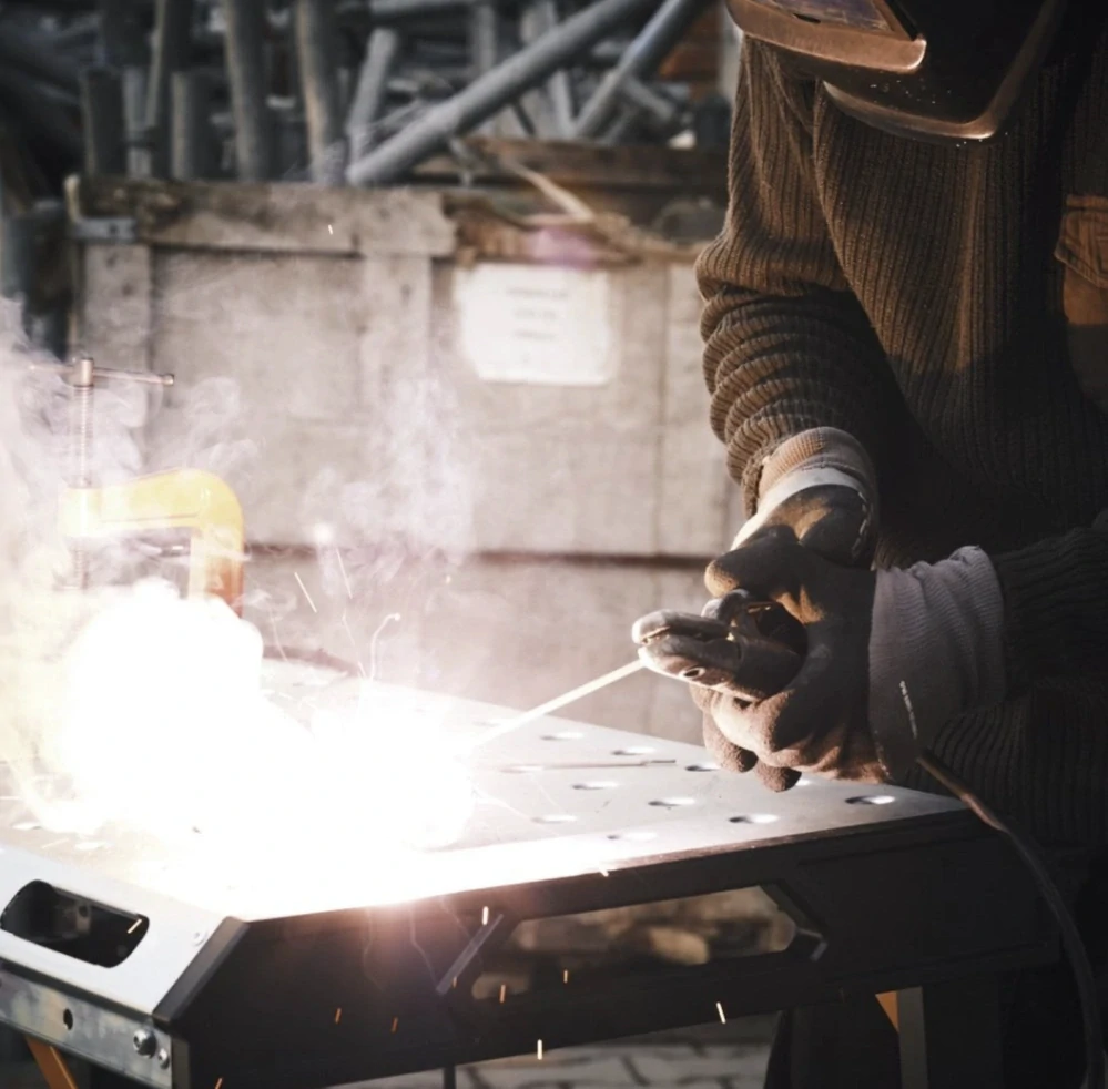 Kovový skládací pracovní stůl CRAFTMAKER SteelBench S110